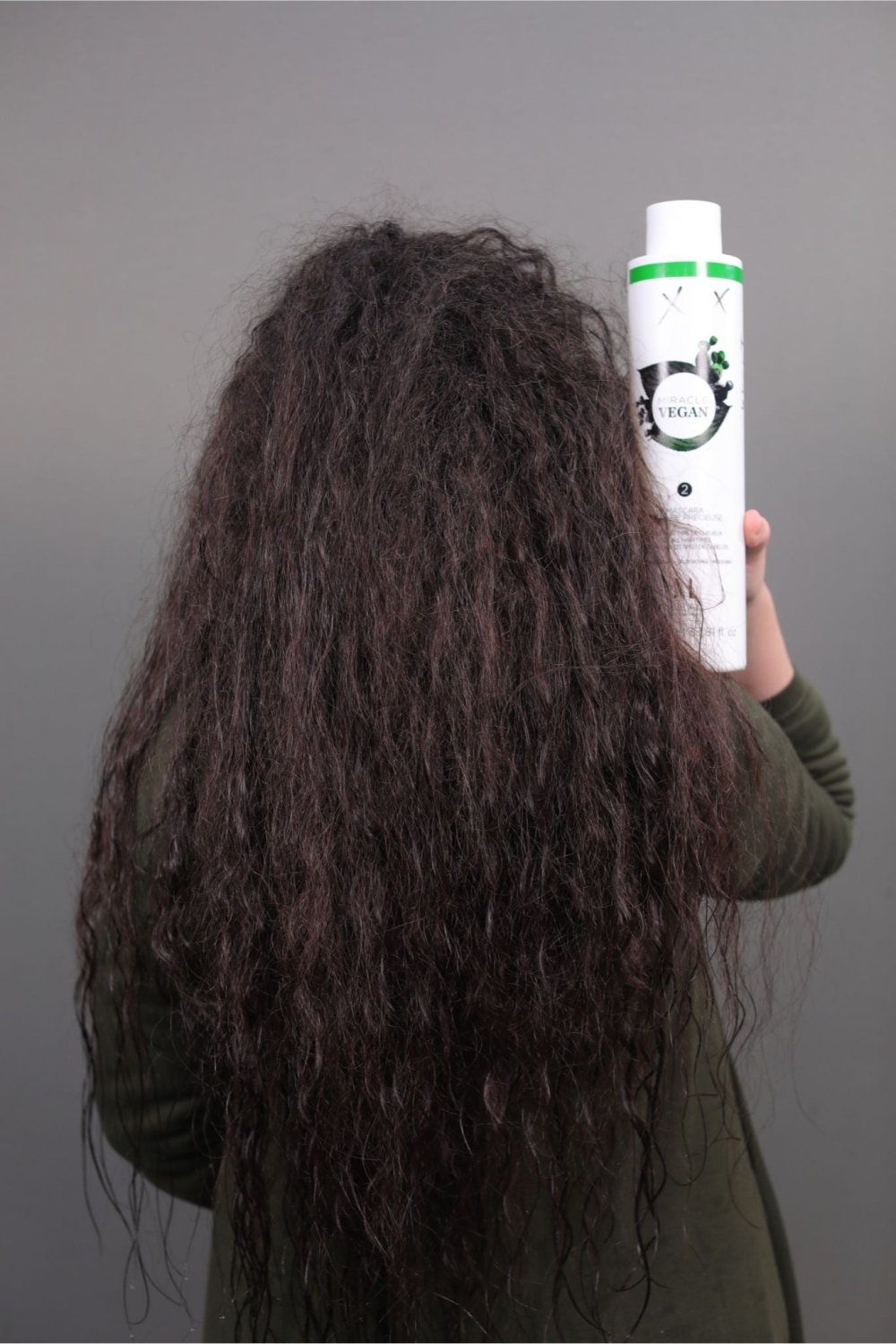 Cheveux avant le lissage Miracle Vegan